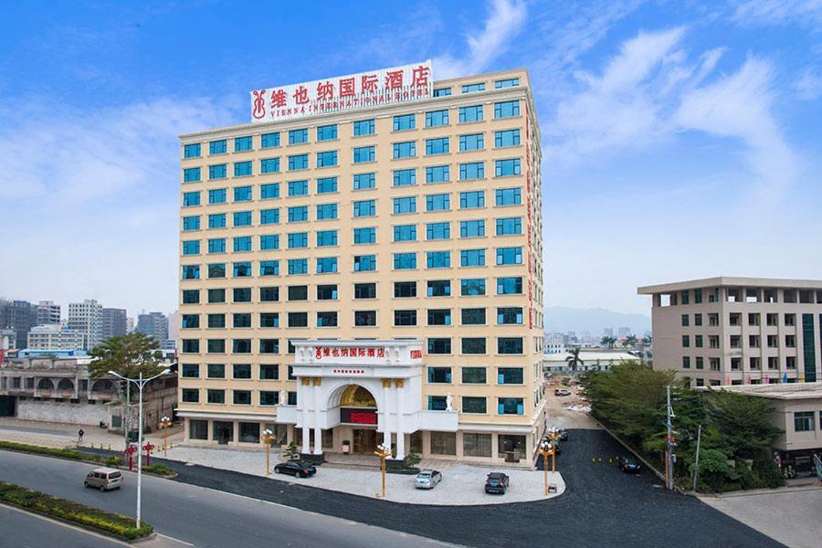 Vienna International Hotel Puning International Commodity City Экстерьер фото