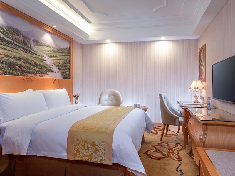 Vienna International Hotel Puning International Commodity City Экстерьер фото
